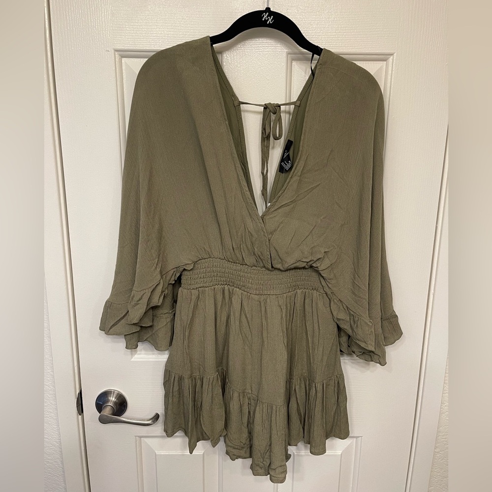 Flutter sleeve linen romper/dress🤍